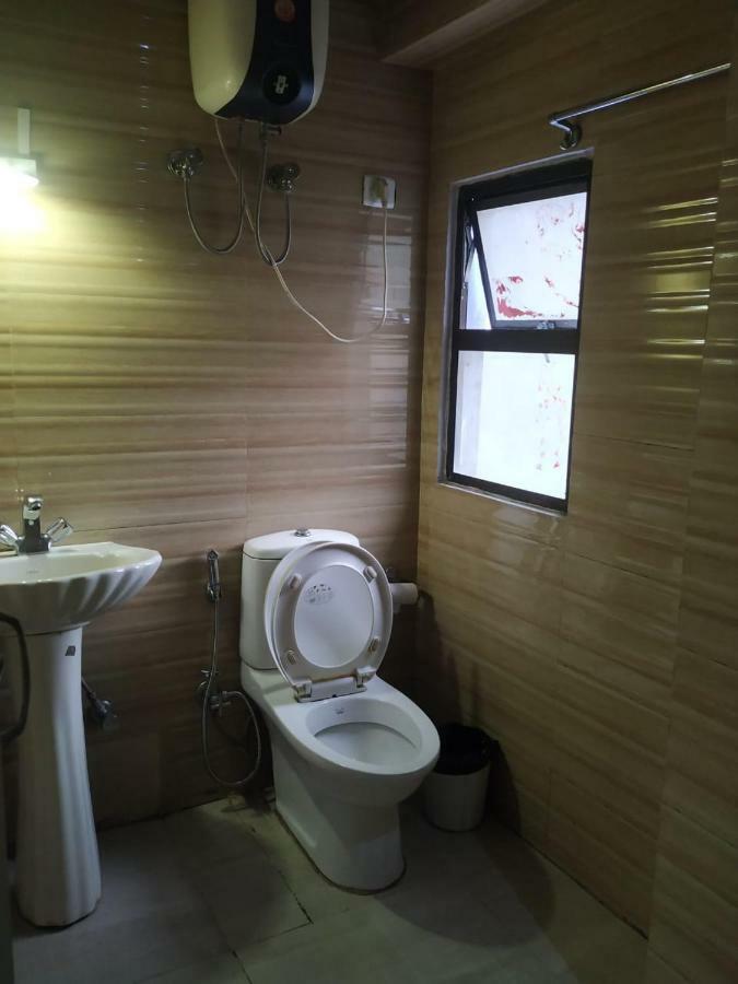 Hotel Shaurya Inn Σιλόνγκ Εξωτερικό φωτογραφία